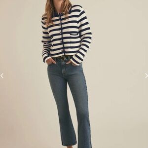 Favorite Daughter - The Erin Crop Boot Denim. Chelsea wash, size 26